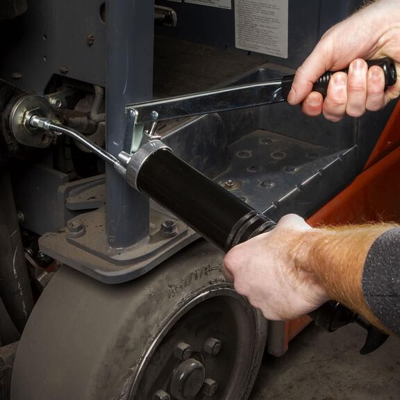 Workforce Pro Heavy-Duty Lever Action Grease Gun image number 1