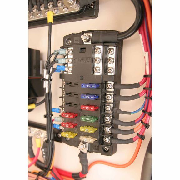 ST Blade Fuse Block, 12 Circuits with Negative Bus and Cover image number 3