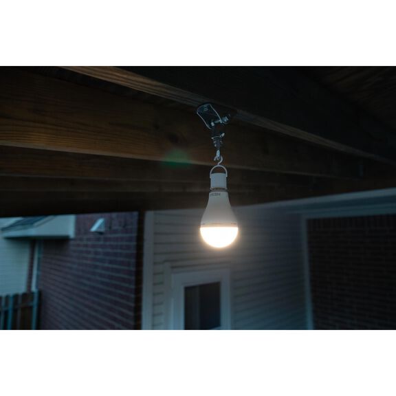 Blackout Backup&trade; Rechargeable Emergency Light Bulb image number 2
