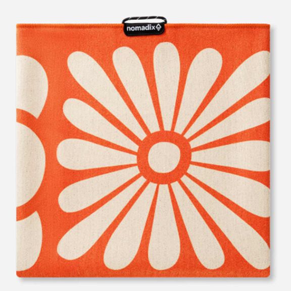 30" x 72 1/2" Original Towel, Big Flowers image number 1