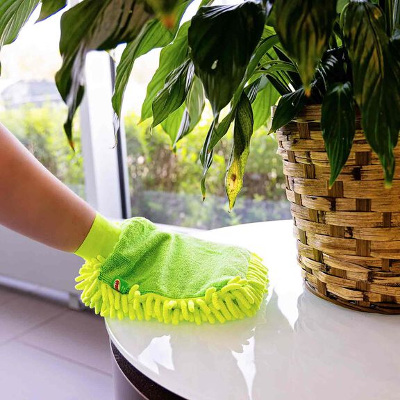 Microfiber Finger Dusting Mitt image number 3