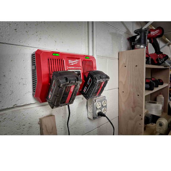M18&trade; Dual Bay Simultaneous Rapid Charger image number 2