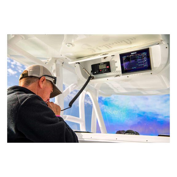 GO9 XSE Multifunction Display with 83/200 Transducer and C-MAP Discover Charts image number 7