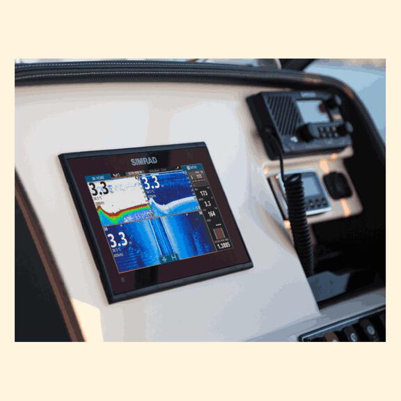 GO9 XSE Multifunction Display with 83/200 Transducer and C-MAP Discover Charts image number 5