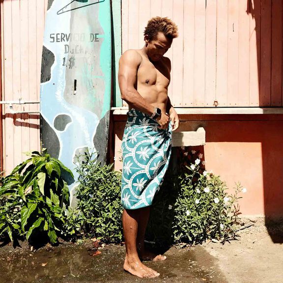 30" x 72 1/2" Original Towel, Palm Resort image number 3