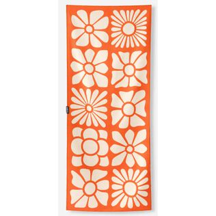 30" x 72 1/2" Original Towel, Big Flowers