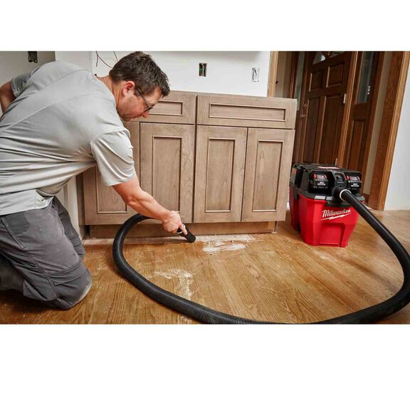 M18 FUEL&trade; 9 Gallon Dual-Battery Wet/Dry Vacuum image number 2