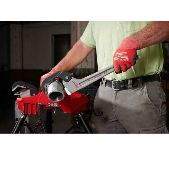 18" Aluminum Self-Adjusting Pipe Wrench image number 2