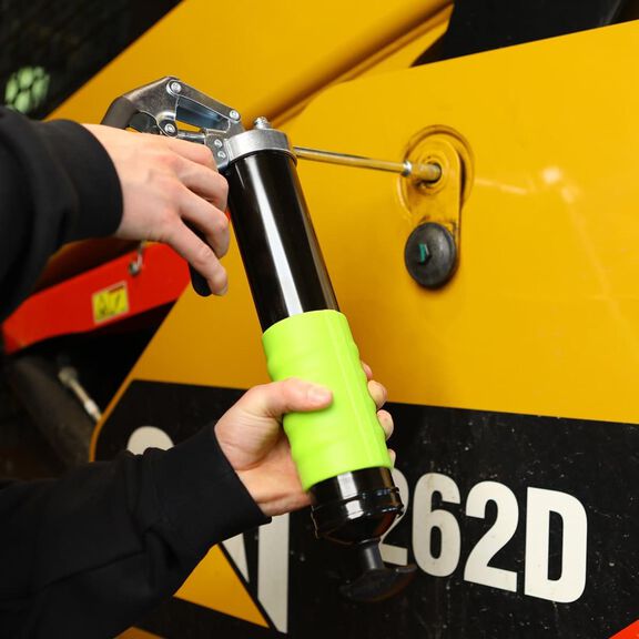 Flexzilla Heavy Duty Pistol Grip Grease Gun image number 3