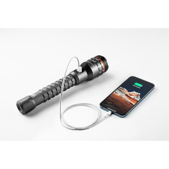 Davinci&trade; 3200L Flashlight with Power Bank & Push Button Mode Selector image number 4