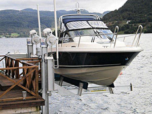 Boat lift