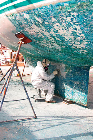 removing bottom paint from the keel of a sailboat