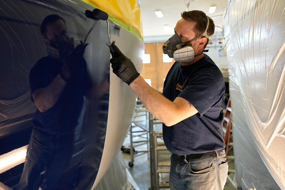 Epifanes monourethane yacht paint